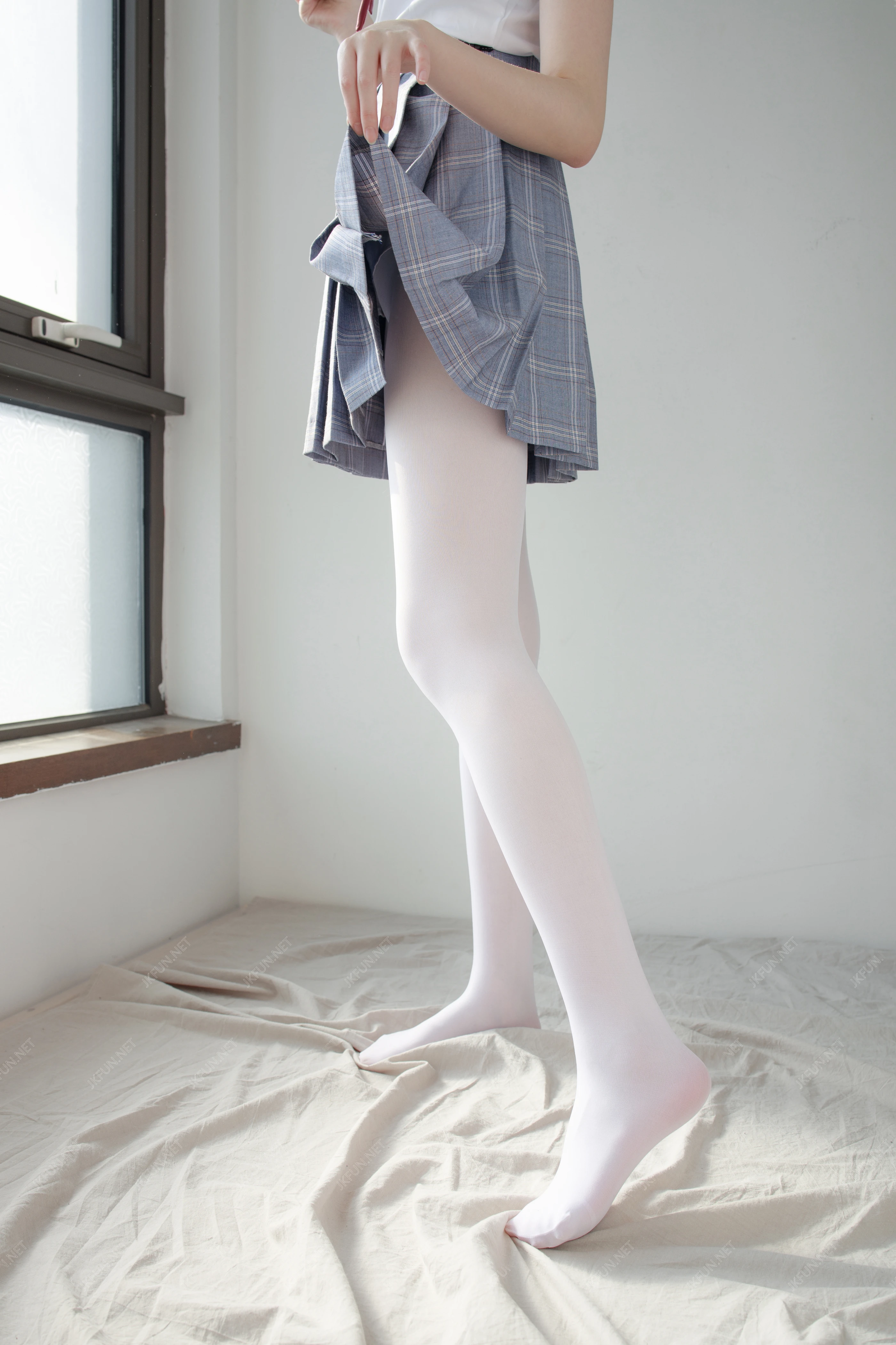 森萝财团 [JKFUN-002] Aika 可爱学妹丝足 [230P 1V]插图2